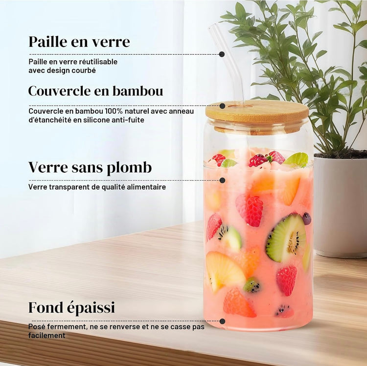 Verre en verre avec sa paille