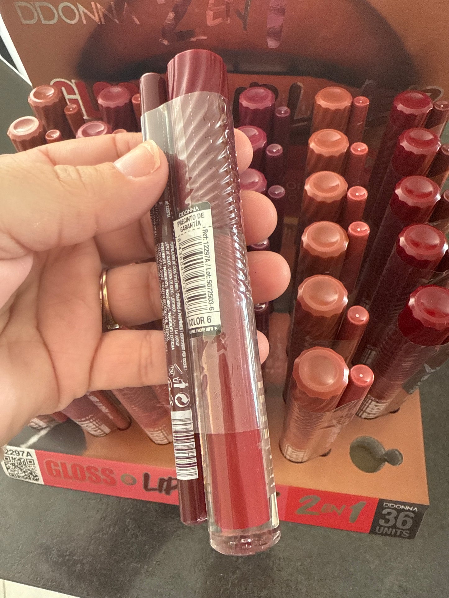 Rouge à lèvres Mat  & LIPLINER 2 EN 1 - DDONNA