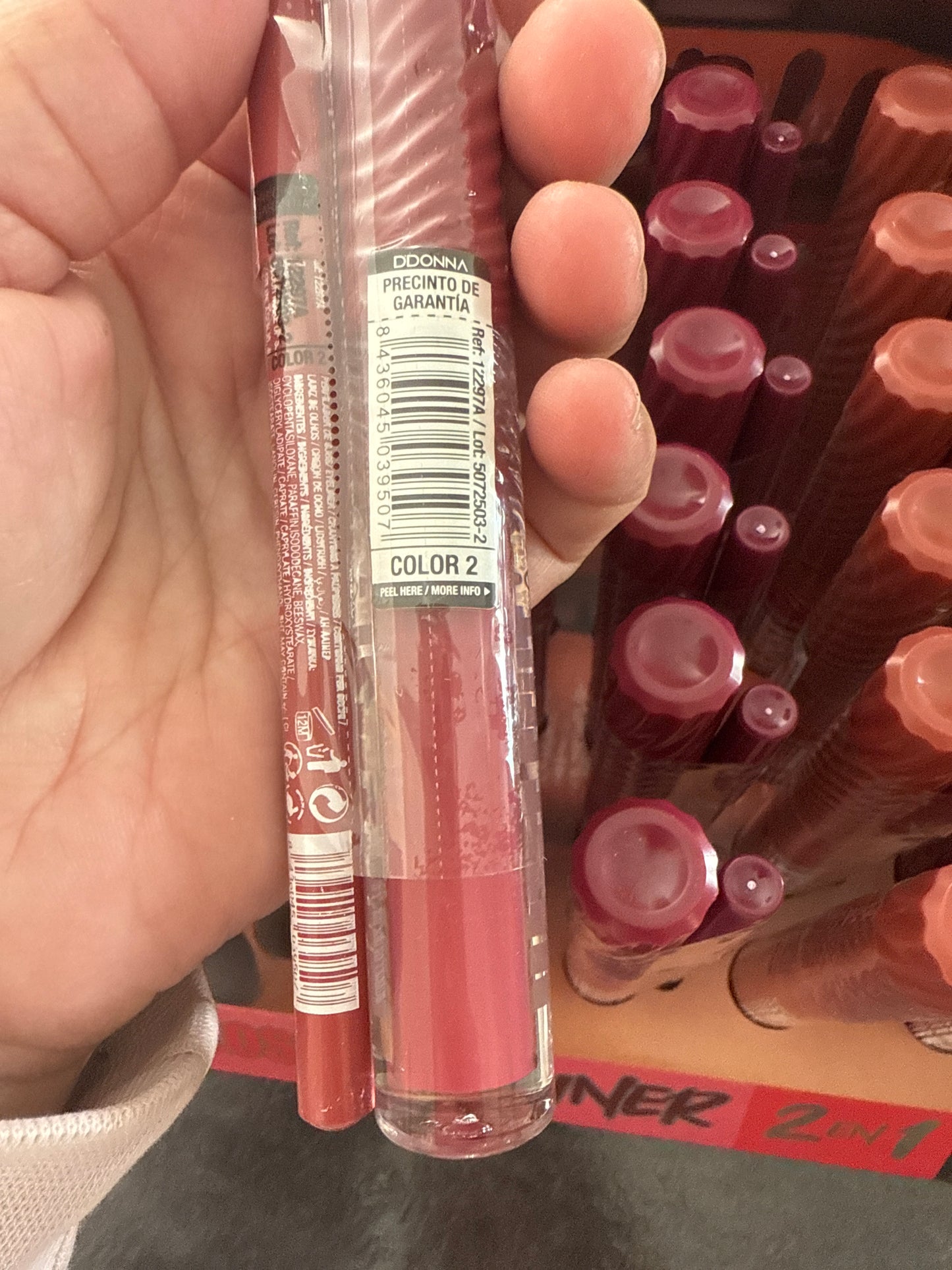 Rouge à lèvres Mat  & LIPLINER 2 EN 1 - DDONNA