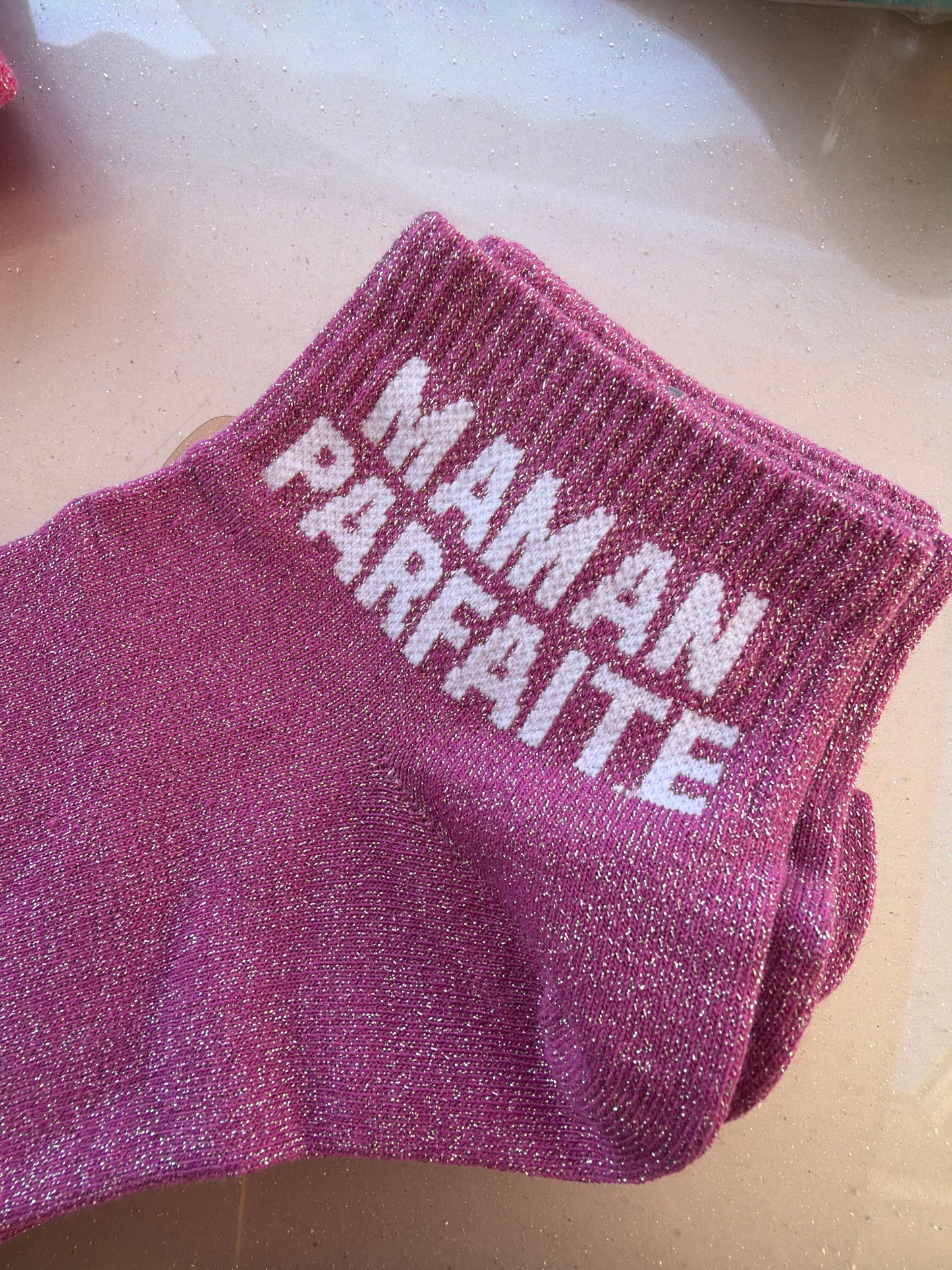 Chaussettes brillantes courtes Maman parfaite