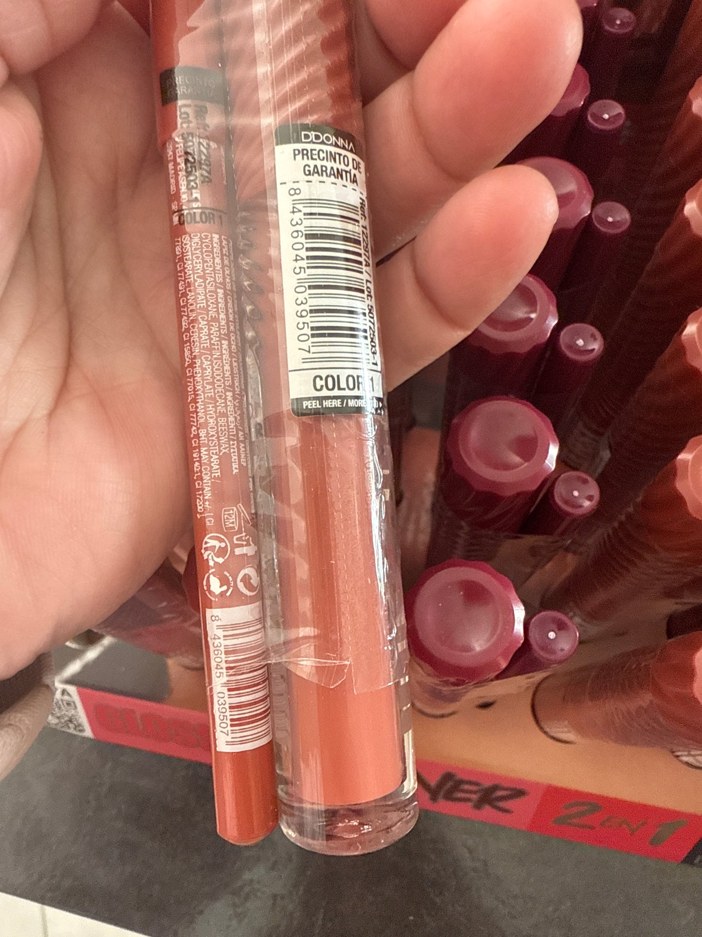 Rouge à lèvres Mat  & LIPLINER 2 EN 1 - DDONNA
