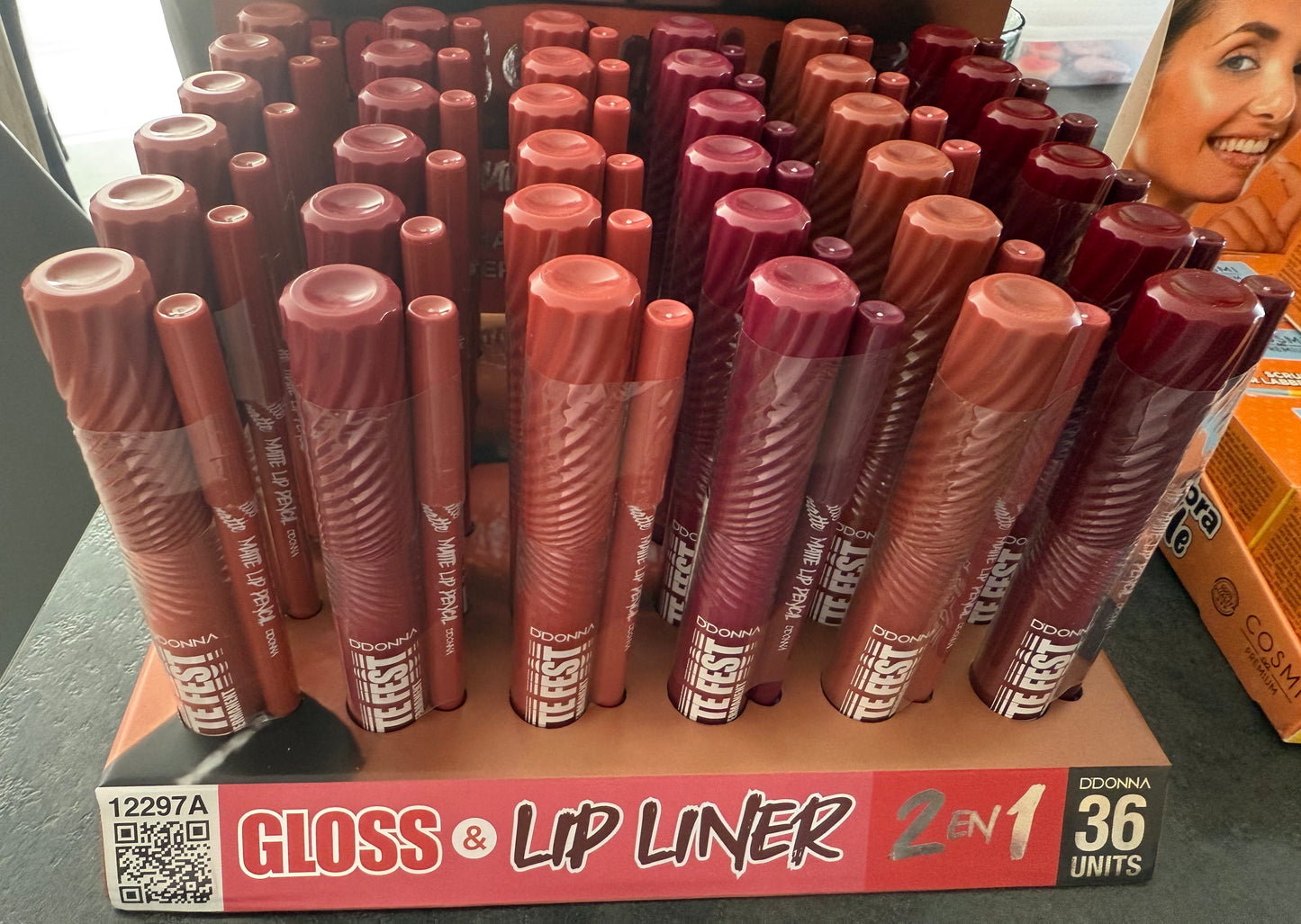 Rouge à lèvres Mat  & LIPLINER 2 EN 1 - DDONNA