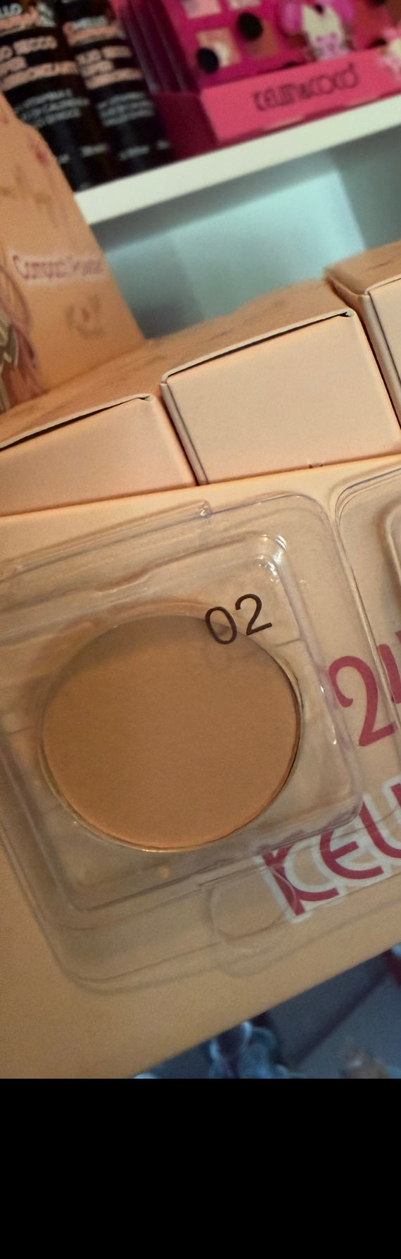 Magic Spark Silky Powder Cake – Poudre Compacte Lissante & Matifiante  - Kevin & Coco en pre