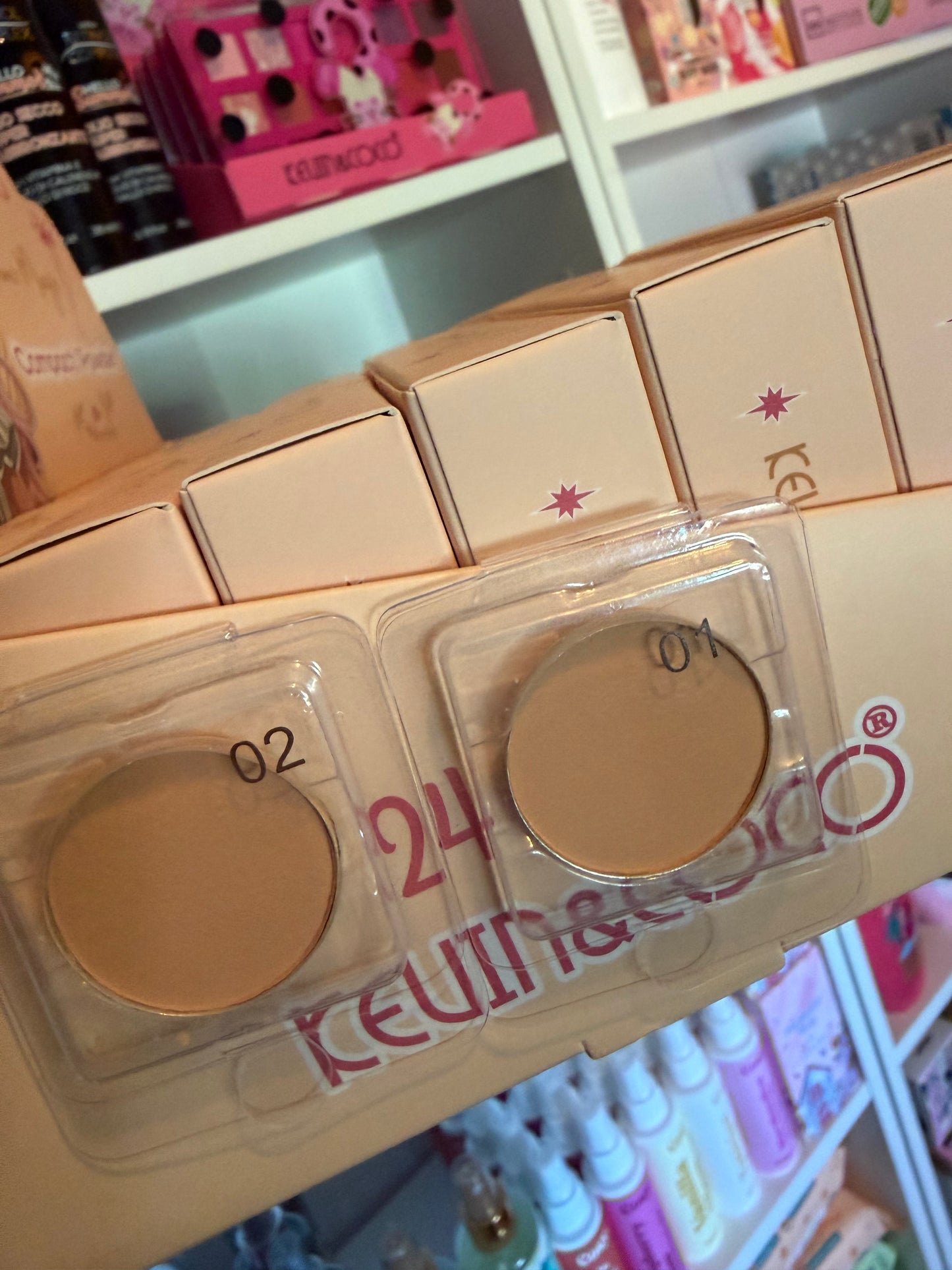 Magic Spark Silky Powder Cake – Poudre Compacte Lissante & Matifiante  - Kevin & Coco en pre