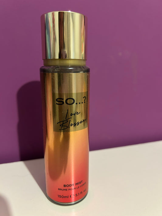 Brume pour le corps So...? You Love Blossom 150ml Pivoine fruit rouge musc